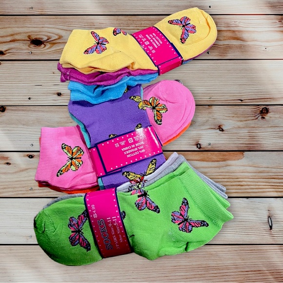 Accessories - Women socks size:9-11 shoes size:5-11